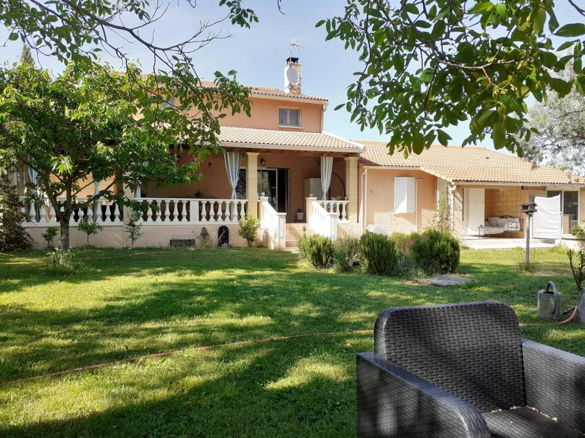 B&B Gite D'Ayran Saint-Quentin-la-Poterie Eksteriør billede